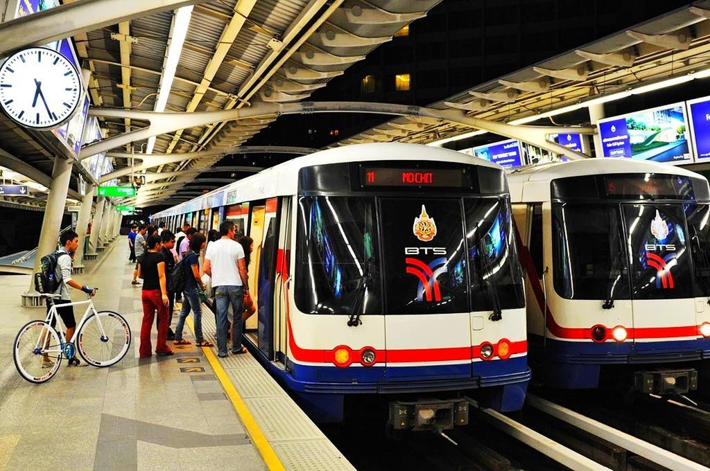 Hostel Baan Paan Sook Unitato Bangkok Zewnętrze zdjęcie