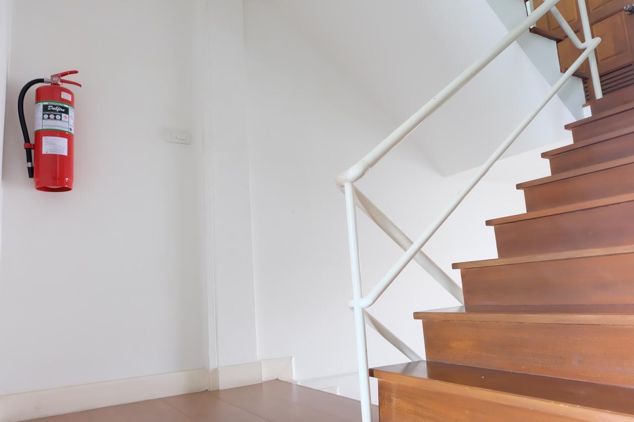 Hostel Baan Paan Sook Unitato Bangkok Zewnętrze zdjęcie