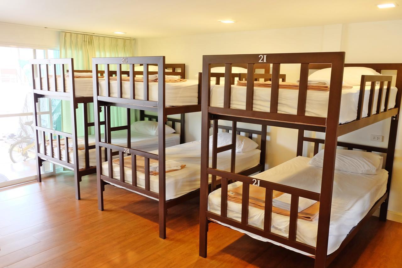 Hostel Baan Paan Sook Unitato Bangkok Zewnętrze zdjęcie