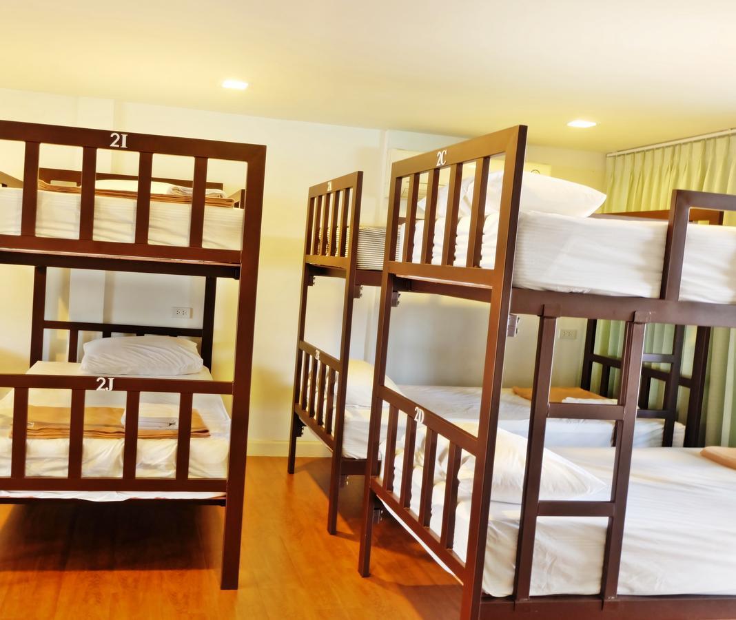 Hostel Baan Paan Sook Unitato Bangkok Zewnętrze zdjęcie