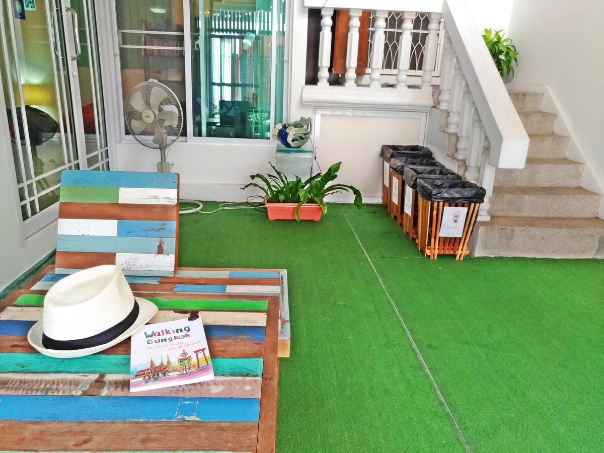 Hostel Baan Paan Sook Unitato Bangkok Zewnętrze zdjęcie